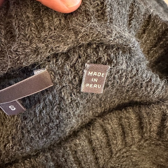 Vince Baby Alpaca and Wool Gray Poncho Sweater size XS - Charcoal Gray - Picture 5 of 8